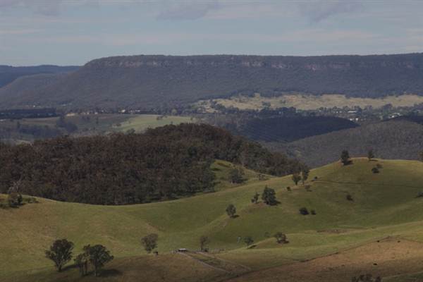 Jenolan Caves Road (5/03/2013 10:24:05 PM)