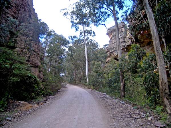 Lithgow Cliffs (7/03/2013 9:38:57 AM)