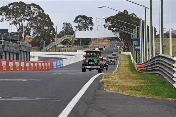 Bathurst National Motor Racing Museum (8/03/2013 10:24:02 AM)