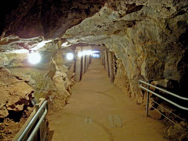 Wellington Mines (9/03/2013 11:06:31 AM)