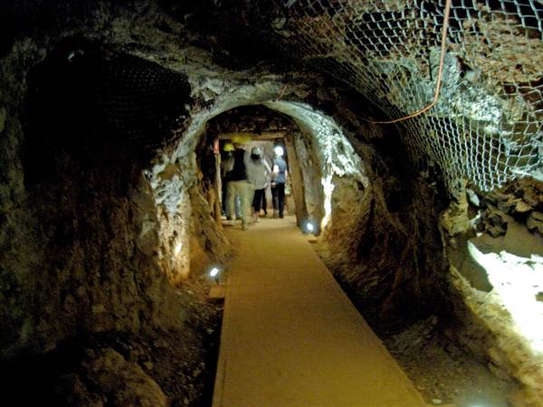Wellington Mines (9/03/2013 11:07:02 AM)