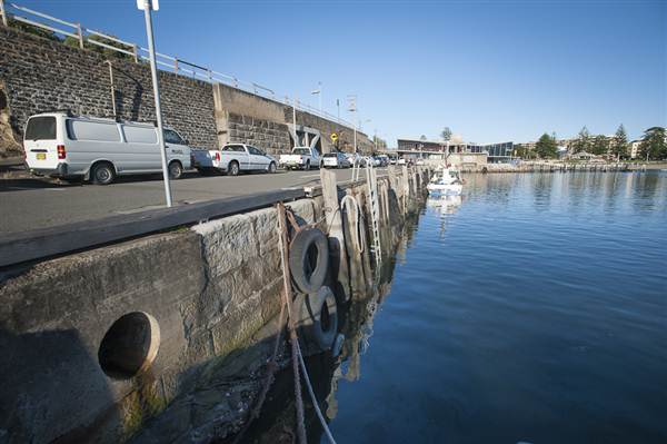 Wollongong Harbour (10/03/2013 12:54:34 PM)
