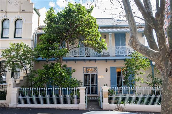 Period Buildings in Potts Point (10/03/2013 2:51:46 PM)