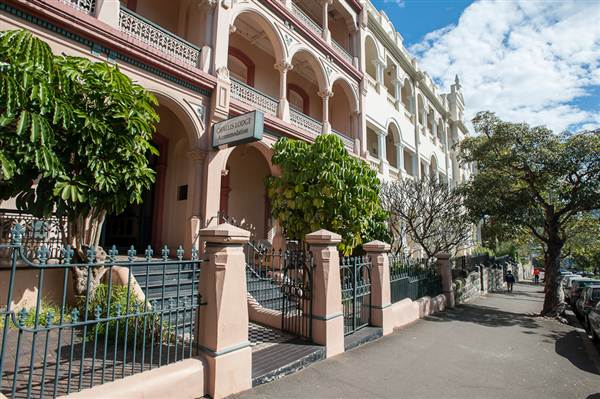 Period Buildings in Potts Point (10/03/2013 2:52:06 PM)