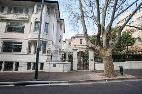 Period Buildings in Potts Point (10/03/2013 2:52:26 PM)