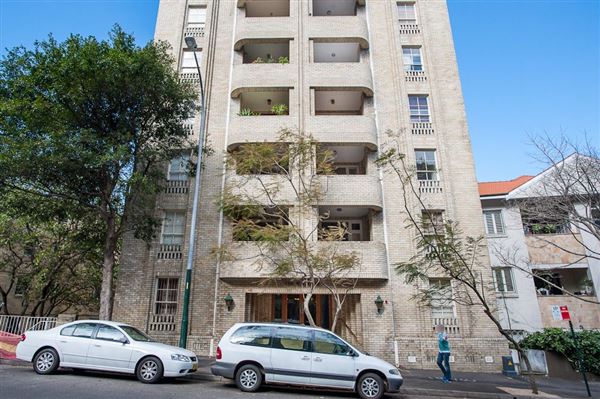 Period Buildings in Potts Point (10/03/2013 2:52:45 PM)