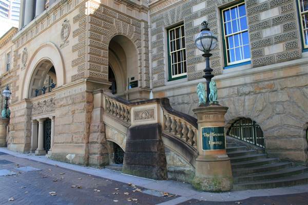 Sydney CBD - Macquarie Street (10/03/2013 9:56:44 PM)