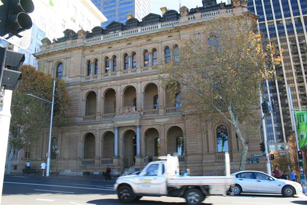 Sydney CBD - Macquarie Street (10/03/2013 9:57:46 PM)