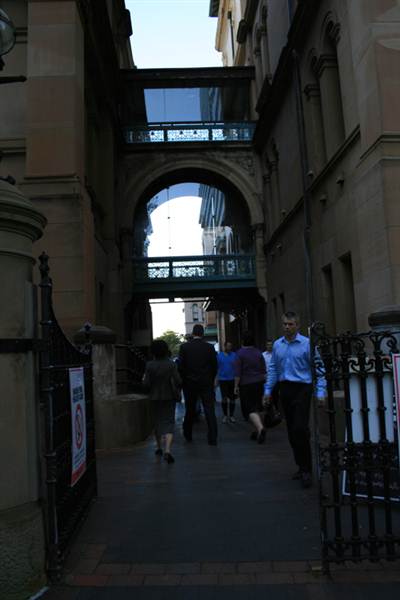 Sydney CBD - Macquarie Street (10/03/2013 9:59:55 PM)