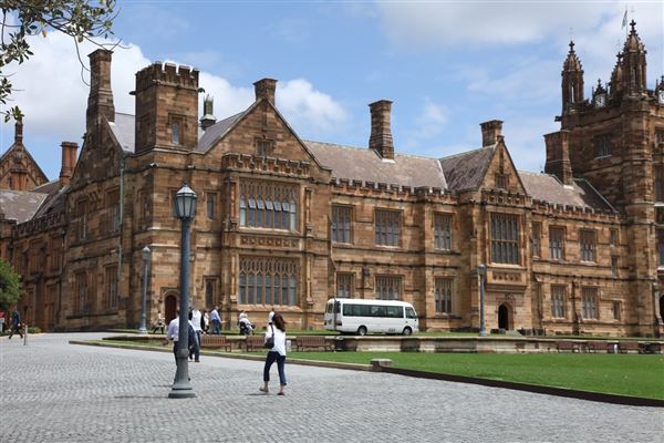 The Quadrangle Building - Sydney University (26/11/2013)