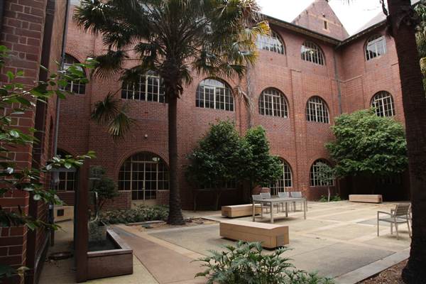 Old Teacher's College - The University of Sydney (27/11/2013)