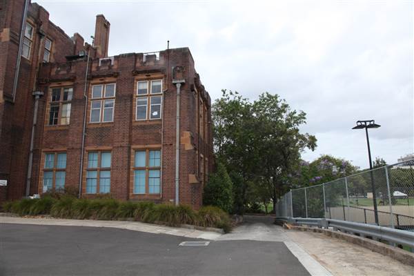 R.D. Watt Building (27/11/2013)