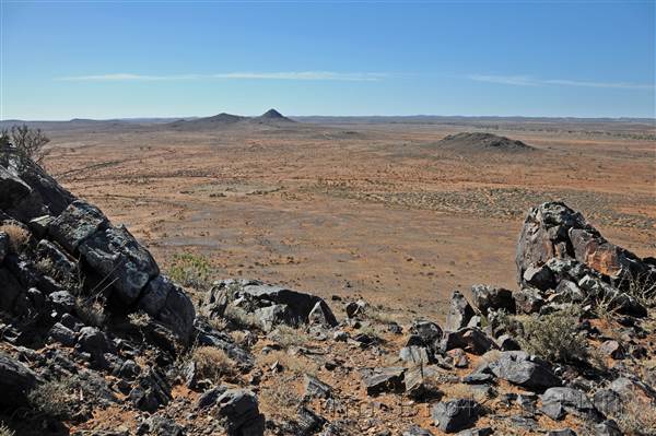Pinnacles - Broken Hill (2/02/2009 - Credits: Mason Curtis)