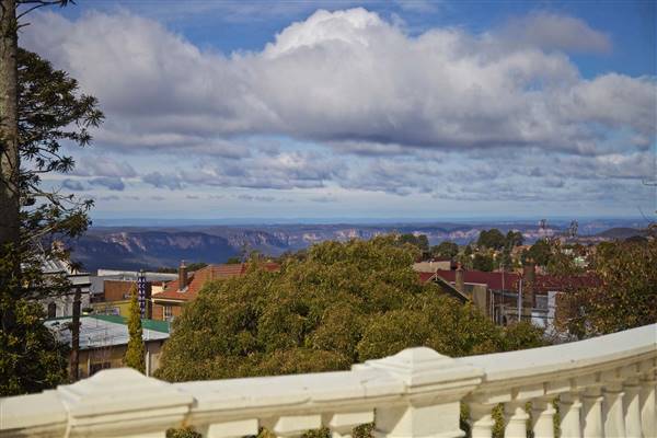 The Carrington Hotel, Katoomba (24/07/2015)