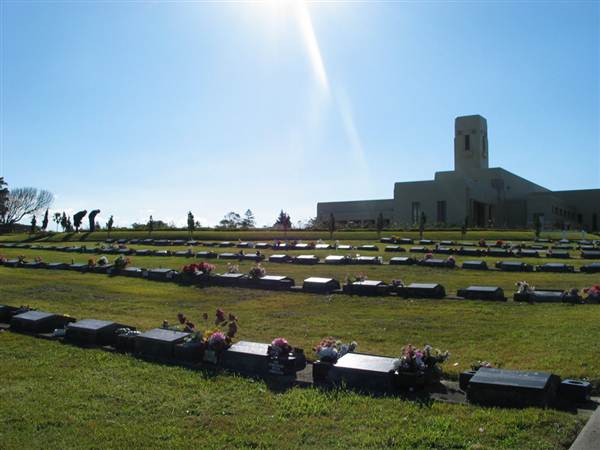 Botany Cemetery (21/08/2015 2:57:05 AM)