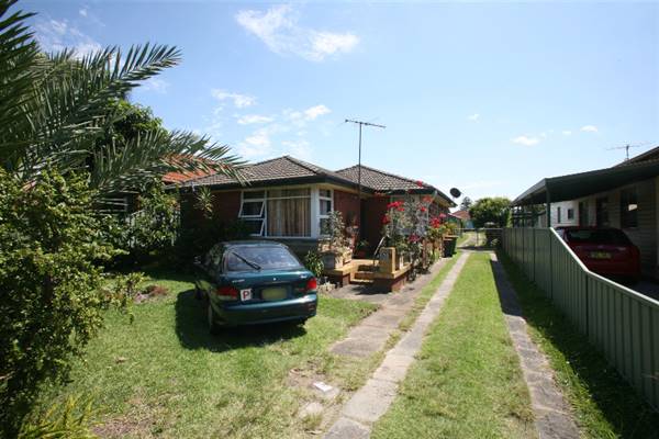 Kurnell Neighbourhood (12/03/2012 - Credits: Lisa Scope)
