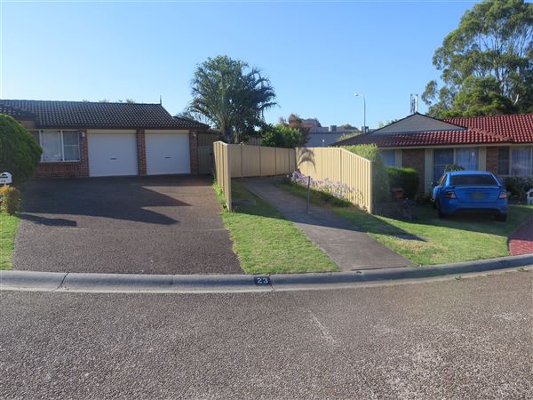 Kiama Downs neighbourhood - cul-de-sac 5 (7/12/2015)