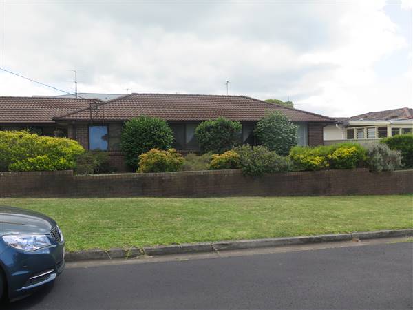 Helensburgh neighbourhood - cul-de-sac 3 (8/12/2015 - Credits: Peter Hicks)