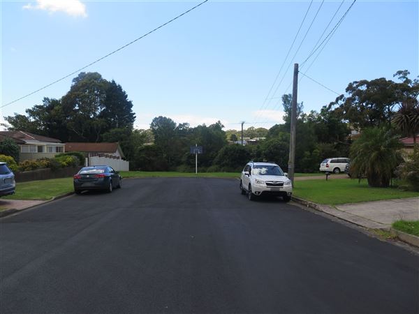 Helensburgh neighbourhood - cul-de-sac 3 (8/12/2015 - Credits: Peter Hicks)