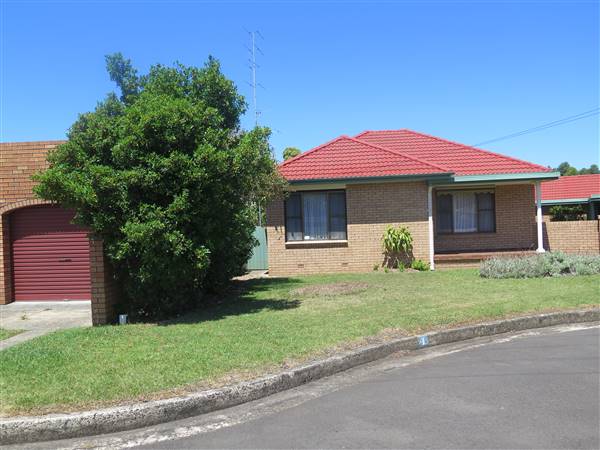 East Corrimal neighbourhood (8/12/2015 - Credits: Peter Hicks)