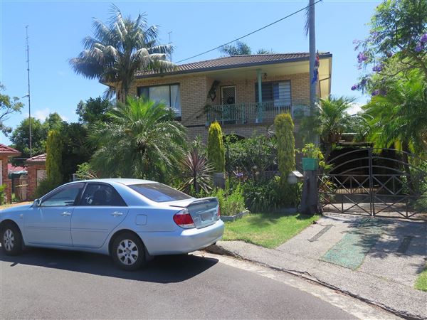 East Corrimal neighbourhood (8/12/2015 - Credits: Peter Hicks)