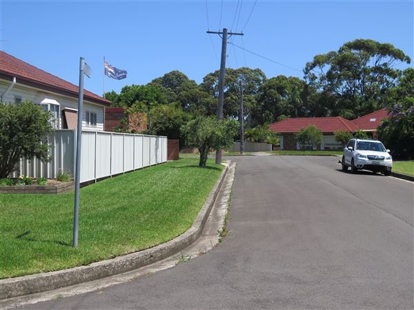 East Corrimal neighbourhood (8/12/2015 - Credits: Peter Hicks)