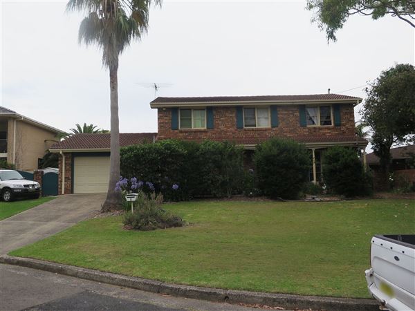 Mona Vale neighborhood (8/12/2015 - Credits: Peter Hicks)
