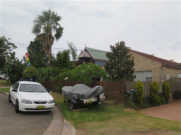 Manly Vale Neighbourhood (8/12/2015 - Credits: Peter Hicks)