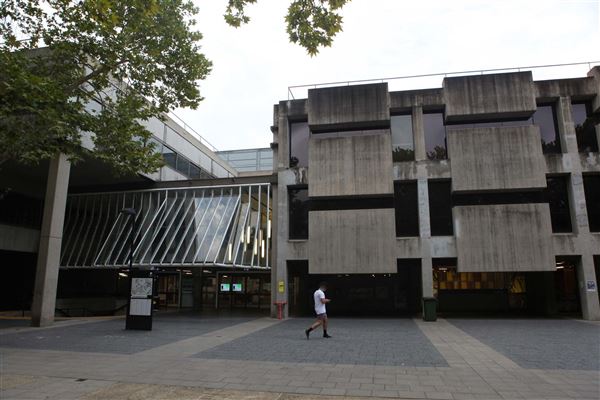 Macquarie University (16/03/2016)