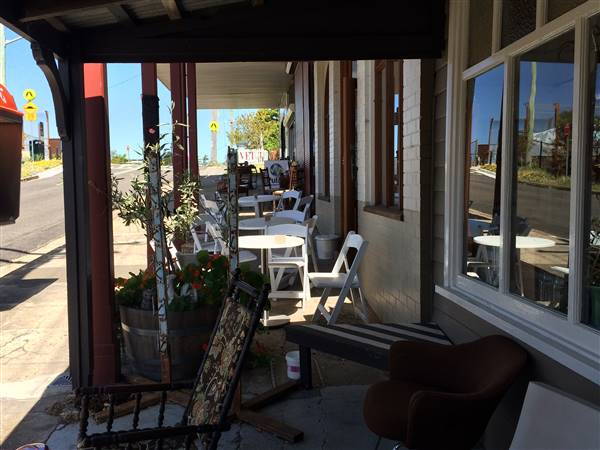 Hazelbrook Main Street (25/10/2016)
