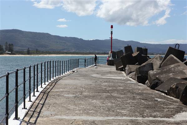Wollongong - Foreshore and Wharf (26/10/2016 - Credits: John Harris)