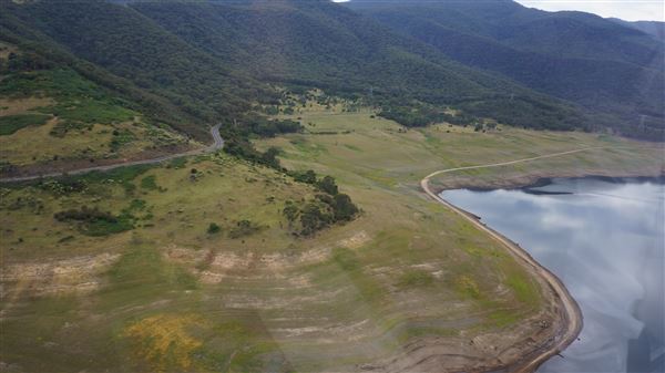 Blowering Dam & Reservoir (8/12/2015 - Credits: Mary Barltrop)