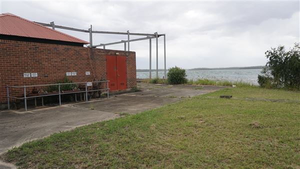 Prospect Reservoir - Warehouse / Industrial Building (6/03/2019 - Credits: Shannon Wheeler)