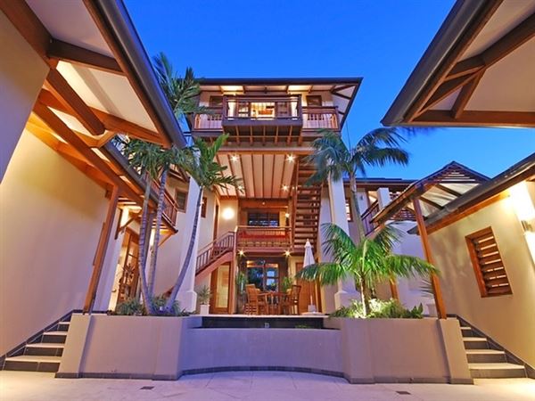 Private House - Byron Breeze (12/12/2020 - Credits: Debra Conomy)