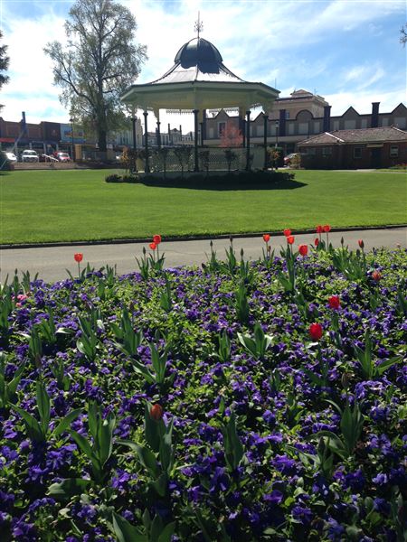 Goulburn - Belmore Park Rotunda - Belmore Park Springtime (25/03/2015)