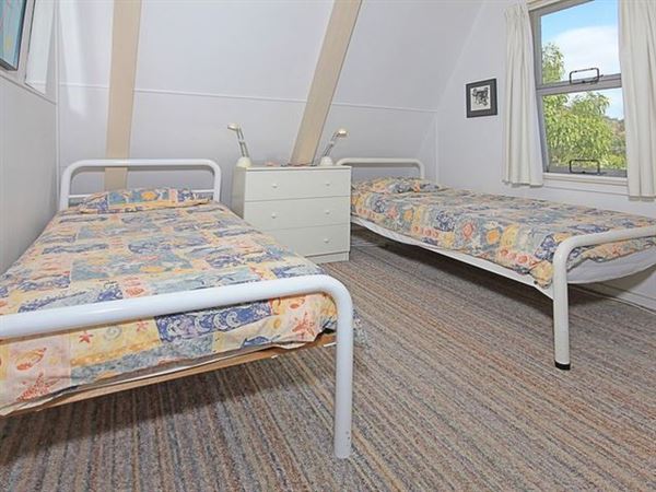 Malua Bay - Private House Available (8/11/2014 - Credits: Scarvell)