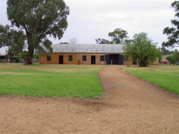 Dundullimal Homestead (28/02/2013 12:46:00 AM)
