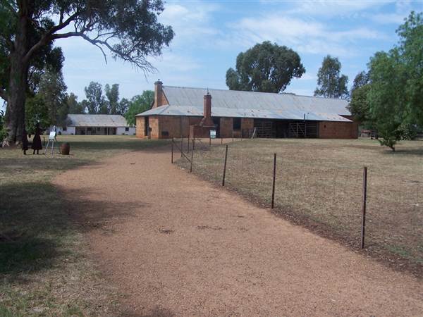 Dundullimal Homestead (28/02/2013 12:47:06 AM)