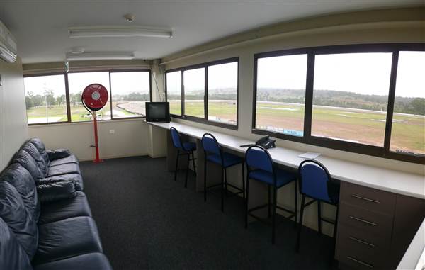 Menangle Park Paceway (28/02/2013 3:28:03 PM)