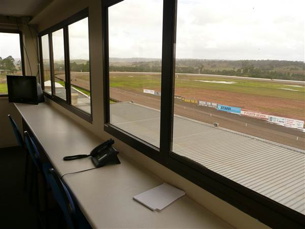 Menangle Park Paceway (28/02/2013 3:50:08 PM)