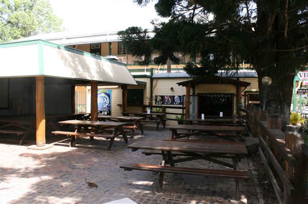 Mount Warning Hotel (28/02/2013 4:16:21 PM)