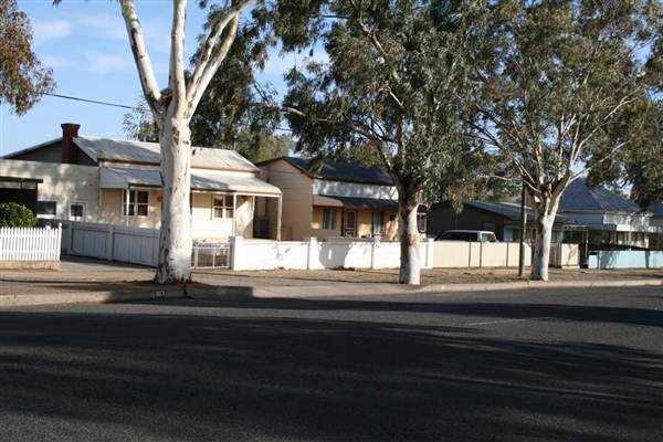 Broken Hill - Houses (1/03/2013 6:50:20 PM)