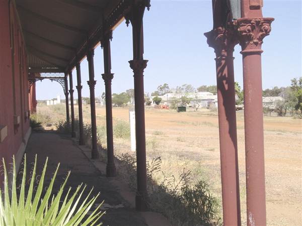 Cobar Railway Station (4/03/2013 9:41:40 AM)