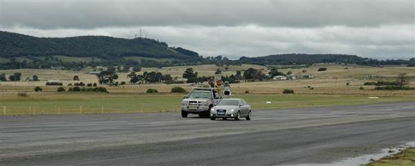 Goulburn Airport runway and exteriors (5/03/2013 11:11:56 AM)