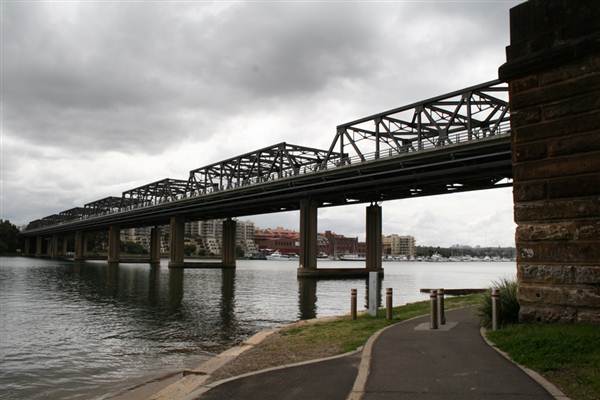 Iron Cove Bridge (5/03/2013 9:08:21 PM)