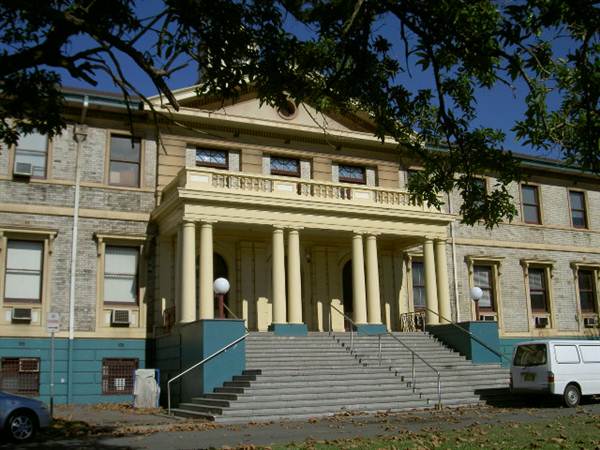 Old BHP Administration Building (6/03/2013 3:57:09 PM)