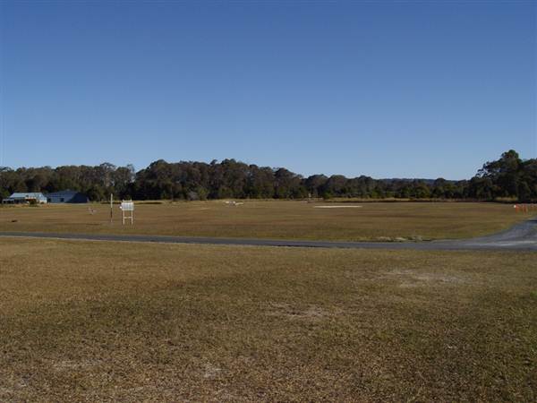 Tyagarah Airfield, Byron Bay (9/03/2013 1:53:06 AM)
