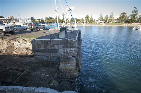 Wollongong Harbour (10/03/2013 12:53:28 PM)
