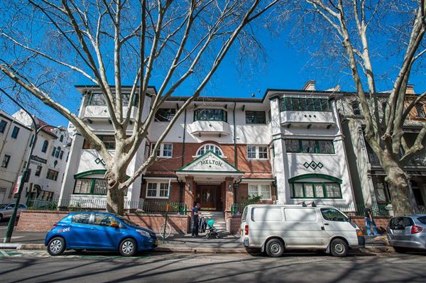 Period Buildings in Potts Point (10/03/2013 2:51:29 PM)