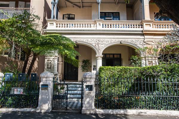 Period Buildings in Potts Point (10/03/2013 2:52:08 PM)